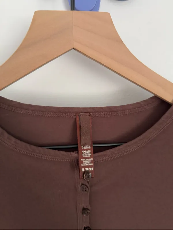 Skims XL Vintage Long Sleeve Henley Coca Brown Crew Minimal Fall Forest - Image 5