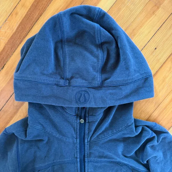 Lululemon Scuba Hoodie Light Cotton Fleece in Midnight Navy Size 10 - Image 6