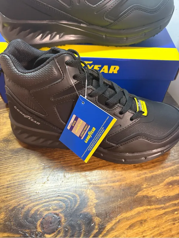Goodyear Pacer Black Slip Resistant Shoes Women Size 8 - Image 2