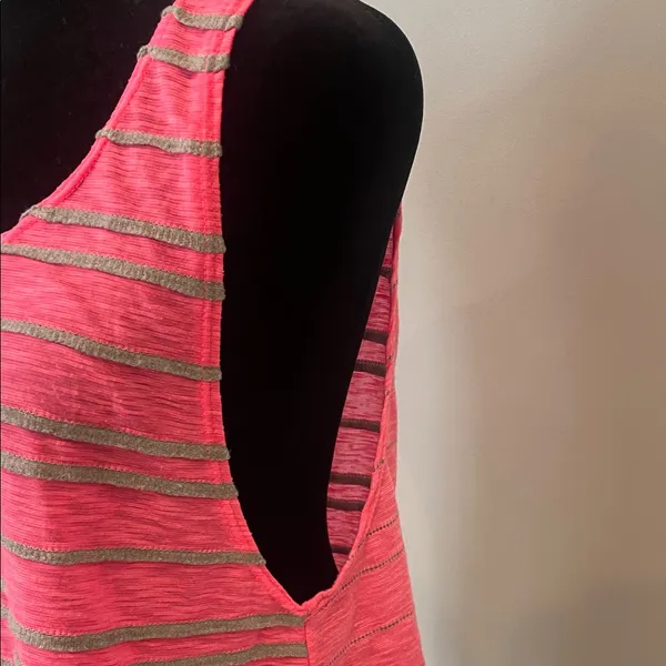 Pink and Gray Striped Women's Top Delia’s cropped tank top - Image 2
