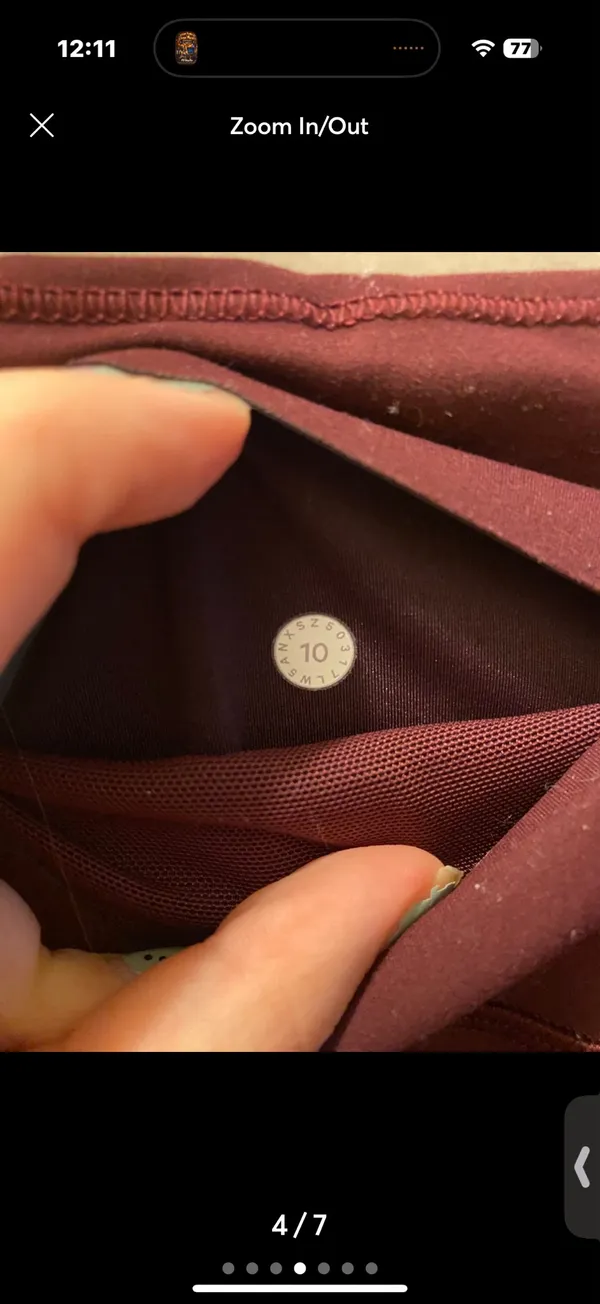 (10) Lululemon leggings - Image 5