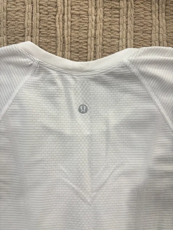 Lululemon White Swiftly Tech - Image 3