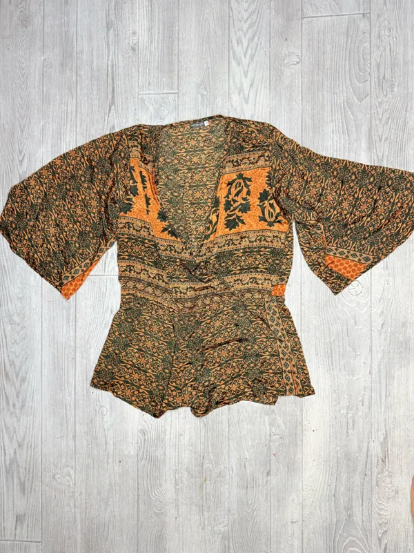 Earthbound neutral short Bell sleeve shorts romper boho small outfit - Image 3