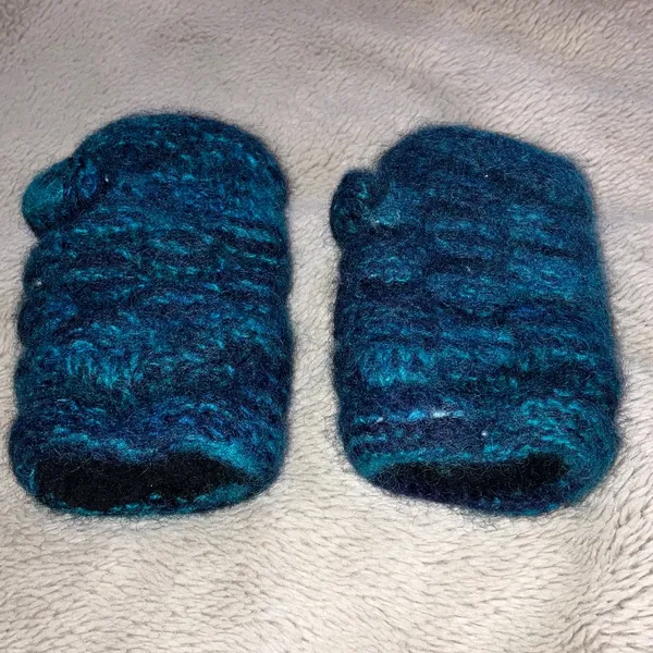 Noble Equestrian Fingerless Lambswool Gloves, One Size Blue - Image 2