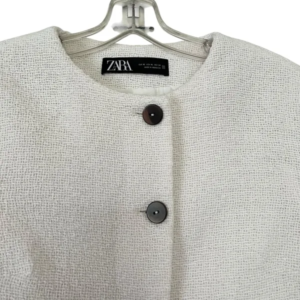ZARA Pronounced Shoulder Textured Jacket Ecru Cream Wood Buttons Size XS Rare - Image 5