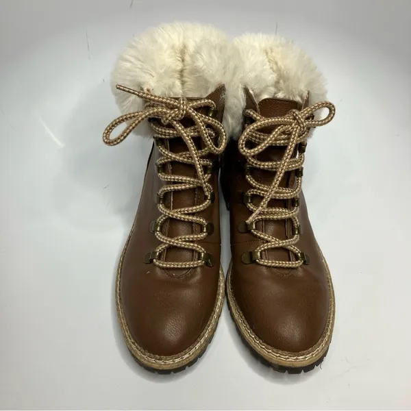 Express‎ faux leather lace up boots size 7 - Image 2