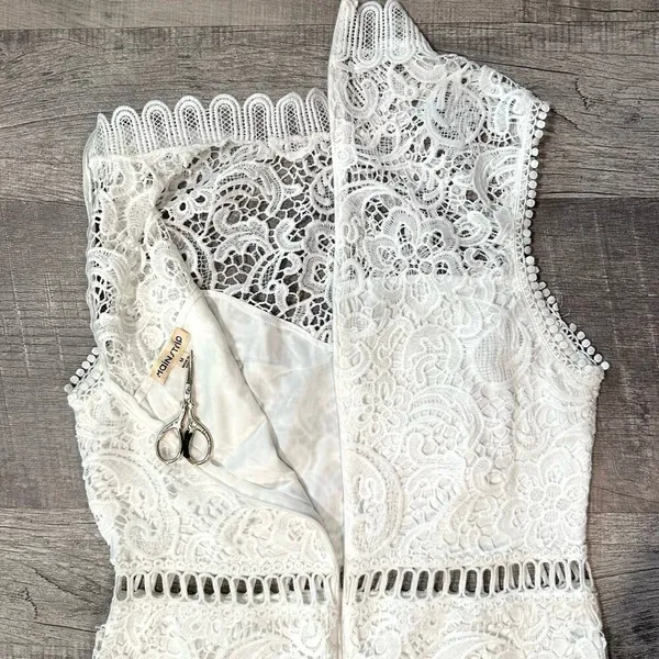 Main Strip White Crochet Lace Overlay Midi Dress M Sleeveless High Neck Bridal - Image 10
