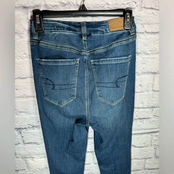 American Eagle distressed Curvy Super High Rise Jeggings‎ dark wash size 4 - Image 5