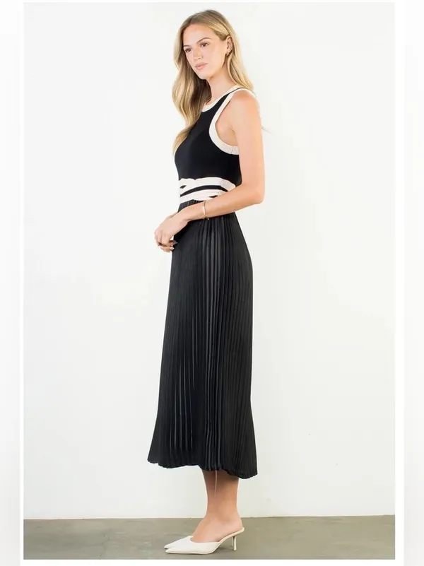 New with Tags THML Mixed Media Midi Dress Sz S - Image 2