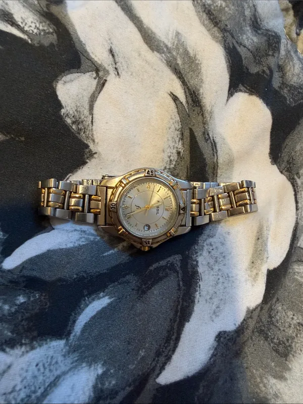 Vintage Fossil F2 Women’s Two-Toned Watch AM-3014 - Image 2