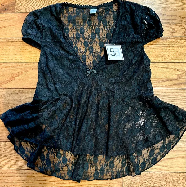 NWT Black Lace see through Cap Sleeve Babydoll high low Top size M - Image 9