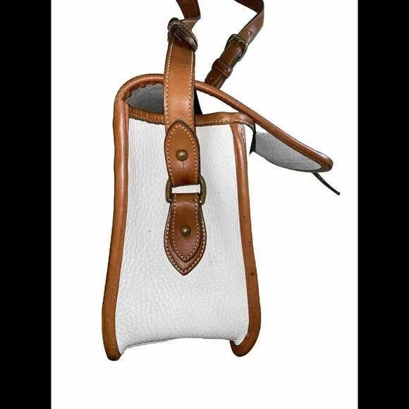 VTG Dooney & Bourke Tan/Cream/Brown Purse Signature Logo Buckle‎ Handbag - Image 3
