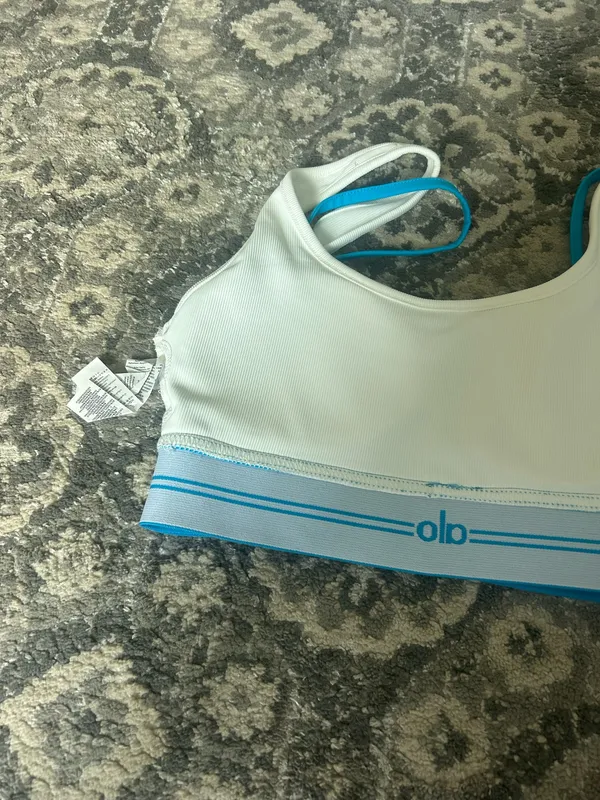 Alo Layered Yoga Gaze Bra - Image 4