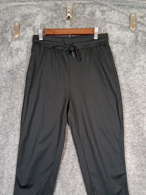 Halara Mid Rise Drawstring Curved Hem Golf Tapered Pants Gorpcore Outdoors S - Image 4