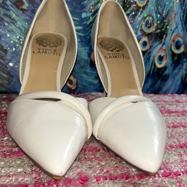 Vince Camuto Size 6 Cream Heels - Image 4