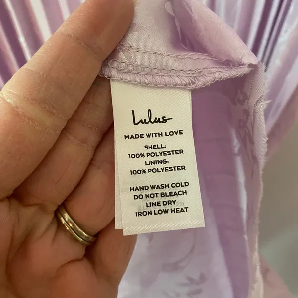 NWT Lulus Lavender Purple Satin Pleated Floral Midi Dress Women's size Medium - Image 12