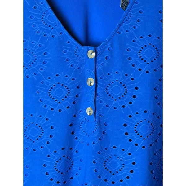 ModCloth Eyelet Dress Women Medium Blue Ruffle Hem V Neck Short Sleeve Mini - Image 7