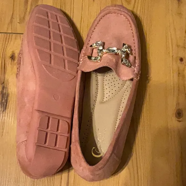 Cato Women’s Pink Suede Loafers with Crystal Horsebit Sz10 - Image 4
