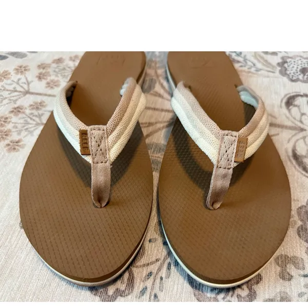 Reef Women’s Cushion Breeze Flip Flops Cloud Stripe Size 10 - Image 2