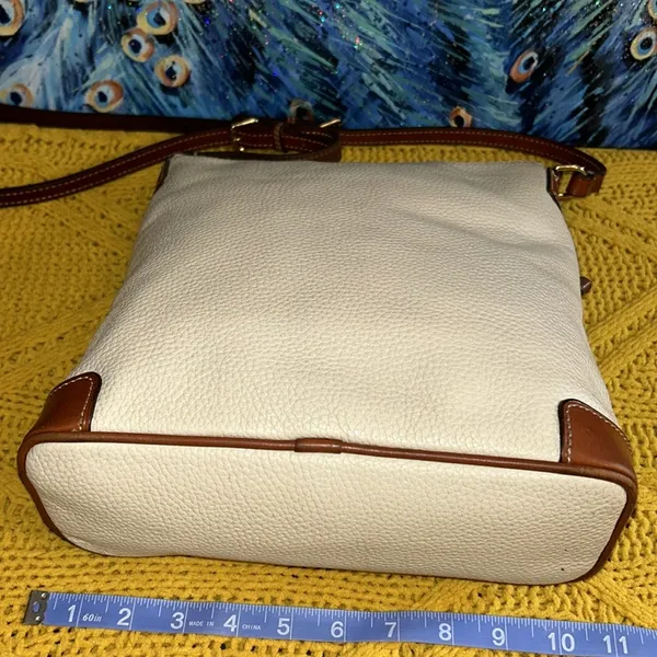 Dooney & Bourke Vintage Beige Pebbled Leather Crossbody - Image 9