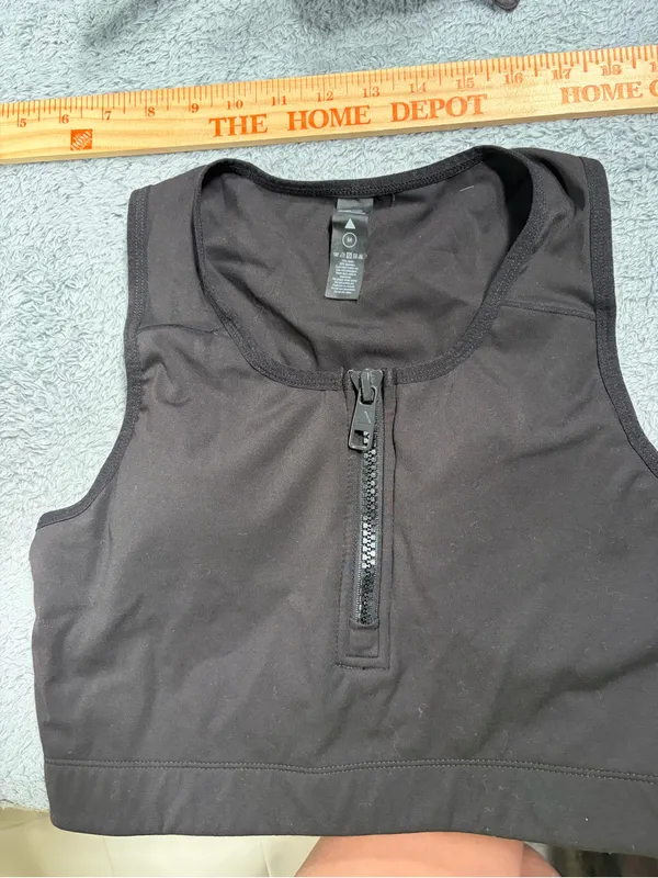 Balance athletica vitality Black Zip-Front Women's Crop Tank Top bra medium - Image 3