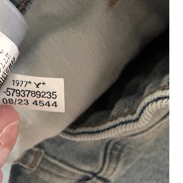 American Eagle Strigid Mom Jean Pants Light Wash High Rise Women Size 6 - Image 11