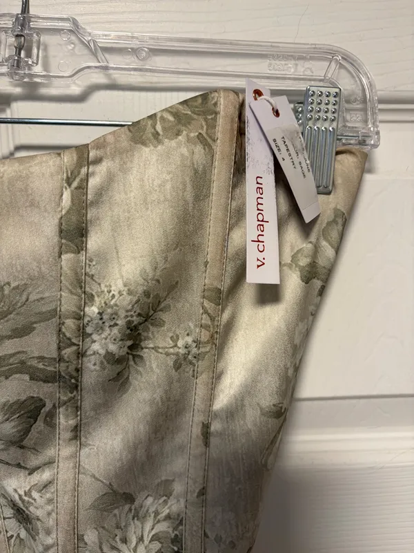 V.Chapman green dress Size 4 - Image 3