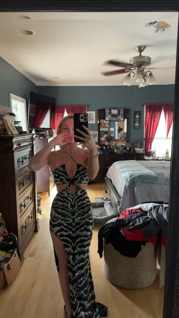 Ashley Lauren Prom Dress - Image 4