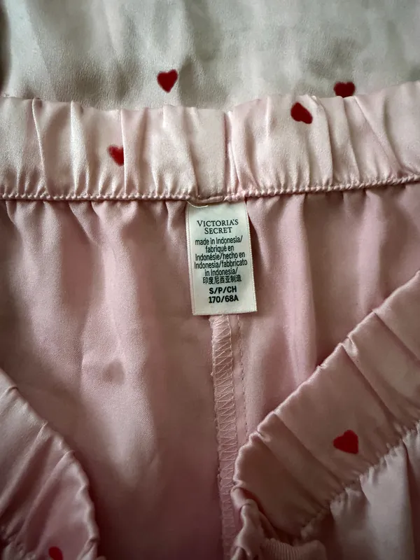 Victorias Secret Satin Pajama Set Pink Hearts - Image 5