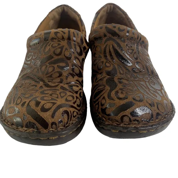 Born BOC Peggy Clogs Women Size 6.5 M Brown‎ Tooled Leather Suede Embossed Shoes - Image 2