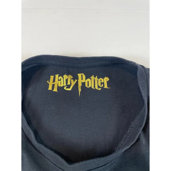Harry Potter Tee Size M Black Hogwarts Alumni Gold Cotton Unisex New Without Tag - Image 6