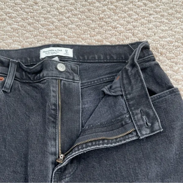 Abercrombie & Fitch 70’s Vintage Flare Jeans - Image 13
