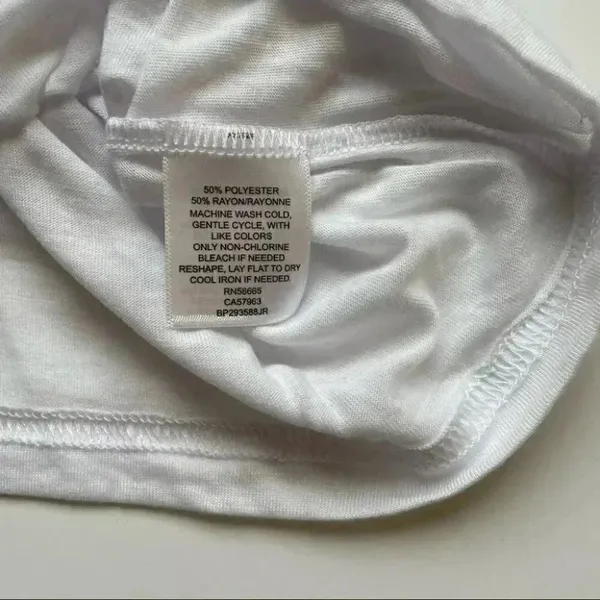 BP. White Short Sleeve T-Shirt V-Neck Size Large NWOT - Image 6