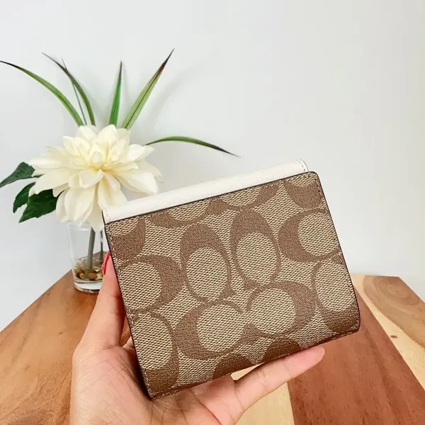 ‎Coach Pepper Wallet In Signature Canvas - Image 4