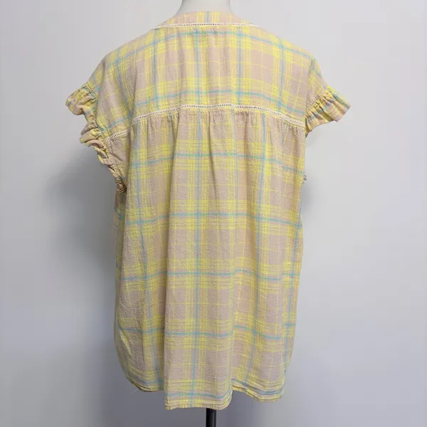 Democracy Blouse 1X Yellow Plaid Ruffle Cap Sleeve Button Front Cottagecore - Image 5