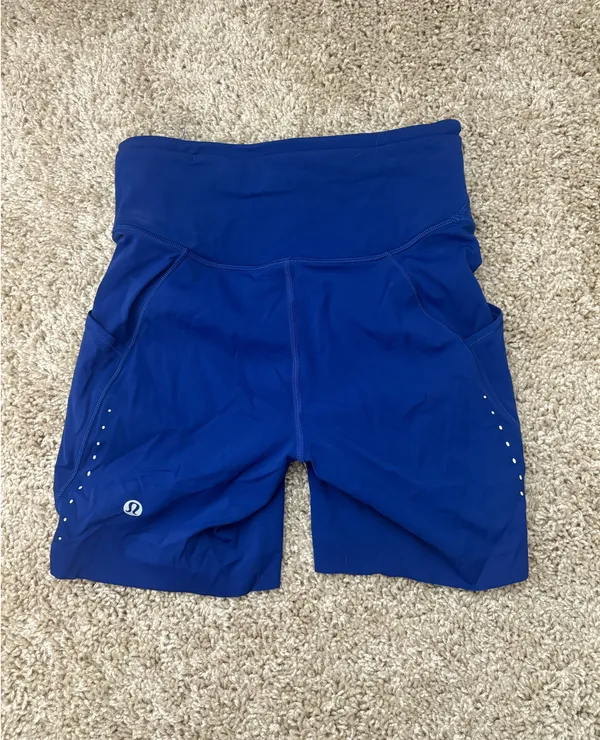 Fast And Free Lululemon High-Rise Shorts 6" - Image 2