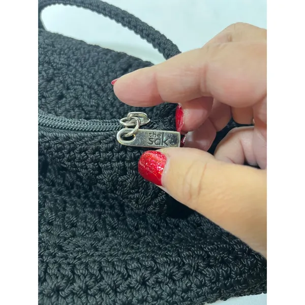 The Sak Crochet Crossbody Bag Black Woven Strap Zipper Closure Y2K Boho‎ Artisan - Image 4