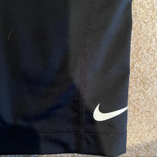 Nike Dri-Fit 3/4 Length Black Leggings - Image 5