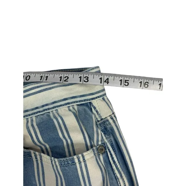 American Eagle Women's Light Blue & White Jeans - Image 5