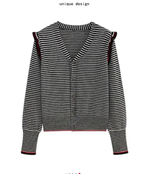 Sweater / Cardigan Size M - Image 4