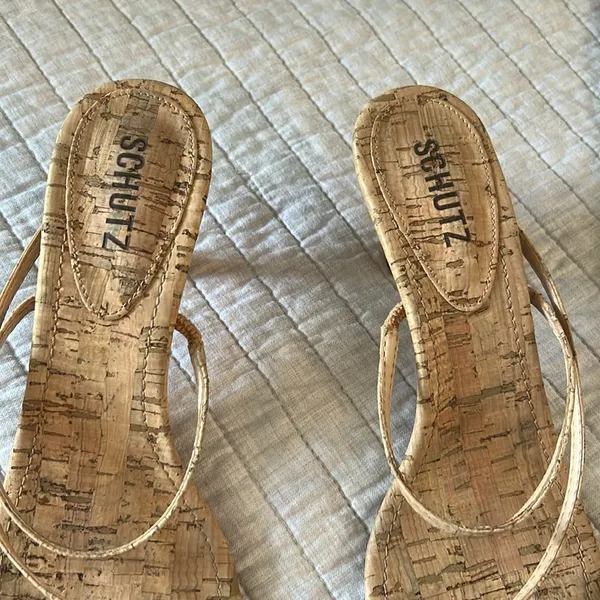 Schutz anthro Evenise strapy 90’s Y2K Kitten Heel Sandals Natural cork size 9 - Image 4