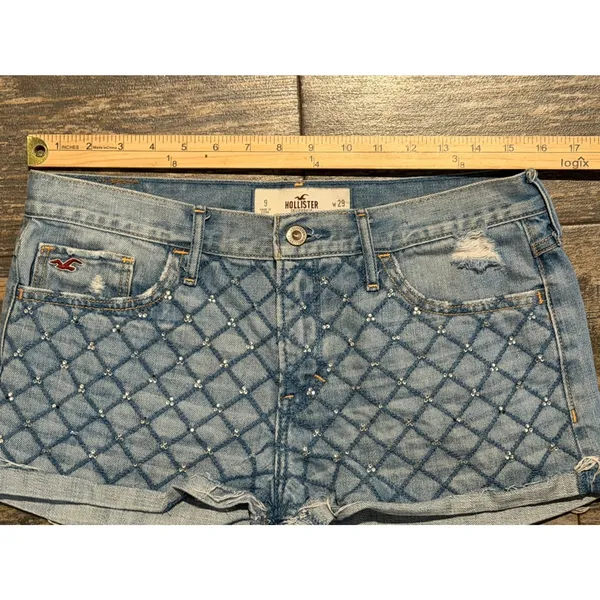 Hollister Light Wash‎ Quilted Rhinestone 1" Denim Mini Shorts Cuffed Size 9/29 - Image 6
