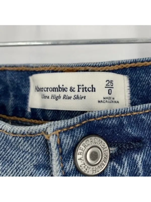 Abercrombie & Fitch Ultra High Rise Denim Mini Skirt. Size 0/25. - Image 8