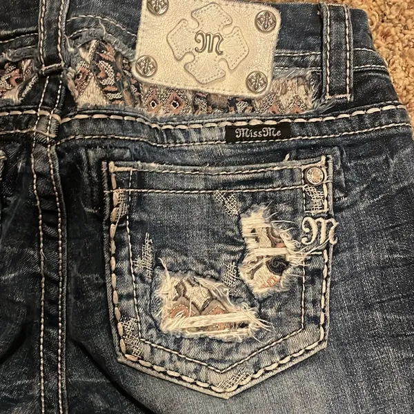 Miss me mid rise easy boot jeans size 27 - Image 2