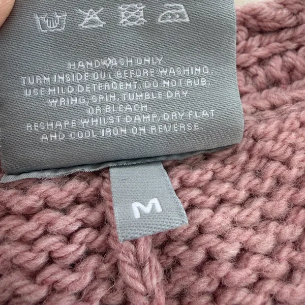 Aran Chunky cable knit Irish wool crew‎ neck size medium Pink - Image 6