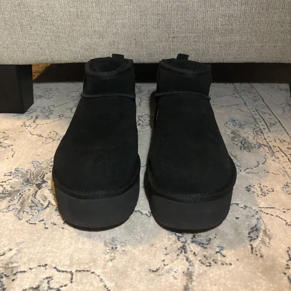 UGG Classic Mini Platform Boots In Black - Image 7