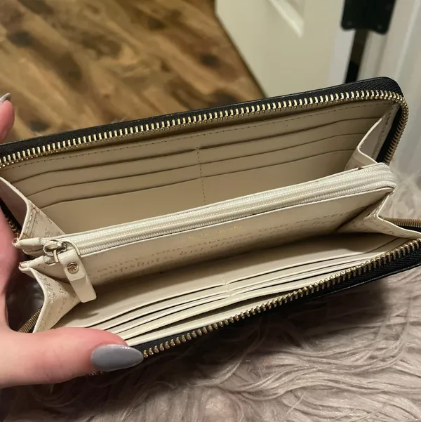 Kate Spade Wallet - Image 5
