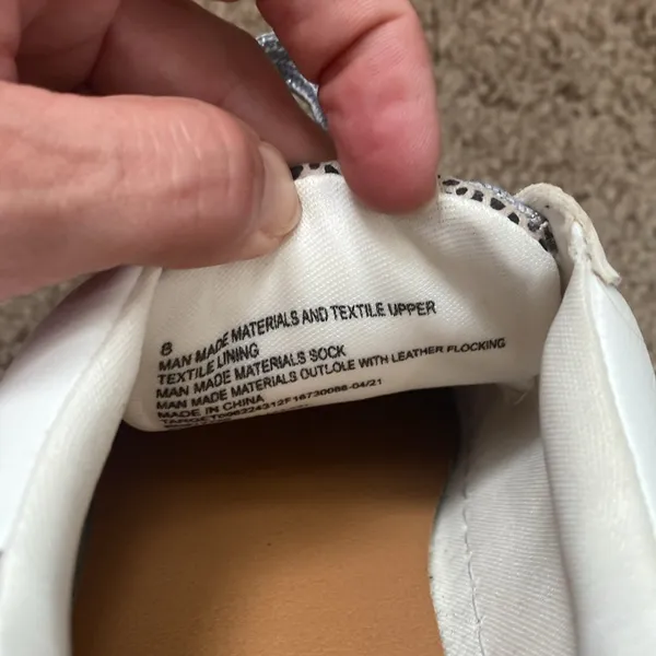 Universal Threads star sneaker with leopard print and silver laces - Image 9