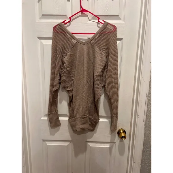 Moda International Cotton‎ Cashmere Batwing V-Neck Sweater Taupe Large - Image 5