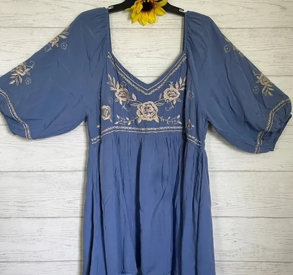 Savanna Jane Women's 2X Blue Embroidered Boho Tunic Dress | Rayon Lined | 3/4 Sleeve | Excellent Pre-Owned - Image 3